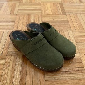 Vintage Lottas Green Suede Platform Clogs